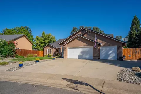 5854 Beaumont Dr, Redding, CA 96003 photo 5