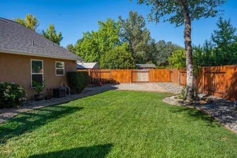 5854 Beaumont Dr, Redding, CA 96003 photo 7