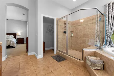 Bath - 20700 Bernard Way, Redding, CA 96003 photo 6 of 7