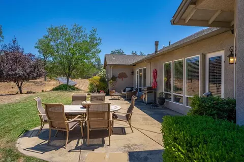 Exterior - 20700 Bernard Way, Redding, CA 96003 photo 6 of 9
