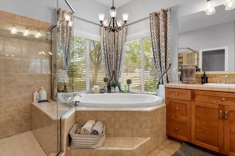 Bath - 20700 Bernard Way, Redding, CA 96003 photo 5 of 7