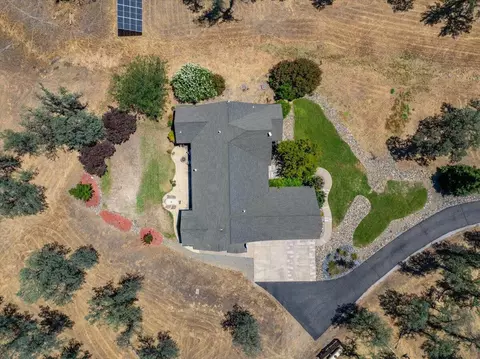 View/Area - 20700 Bernard Way, Redding, CA 96003 photo 1 of 5