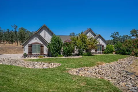 Exterior - 20700 Bernard Way, Redding, CA 96003 photo 1 of 9