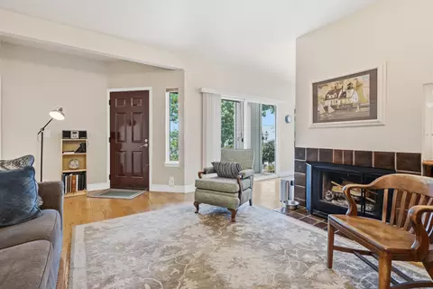 Entry Way - 466 Ridgecrest Trl #135, Redding, CA 96003 photo 1 of 3