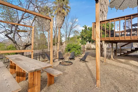 Exterior - 1569 Walnut Ave, Redding, CA 96001 photo 7 of 13