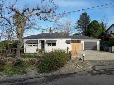 1569 Walnut Ave, Redding, CA 96001