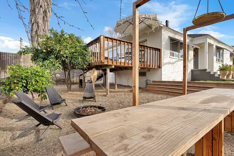 Exterior - 1569 Walnut Ave, Redding, CA 96001 photo 8 of 13