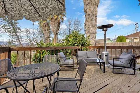 Exterior - 1569 Walnut Ave, Redding, CA 96001 photo 11 of 13
