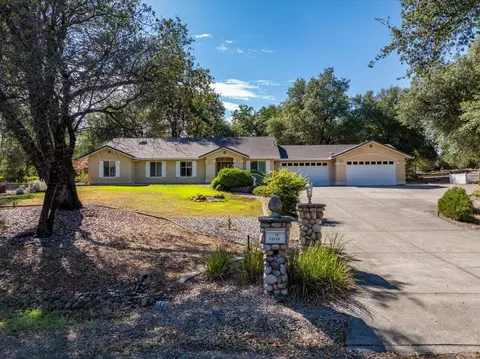 13320 Fernie Way, Redding, CA 96003