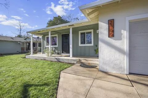 2906 Regal Ave, Redding, CA 96002 photo 4