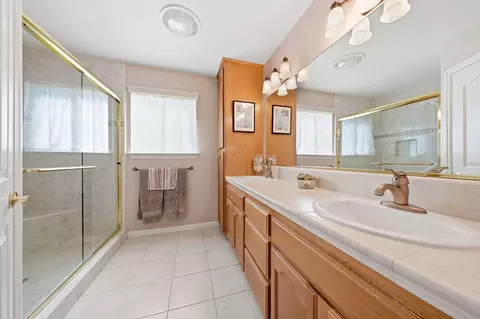 Bath - 1777 Capistrano Walk, Redding, CA 96003 photo 1 of 5