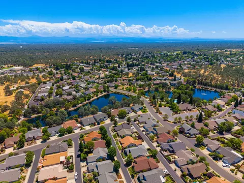 View/Area - 1777 Capistrano Walk, Redding, CA 96003 photo 9 of 15