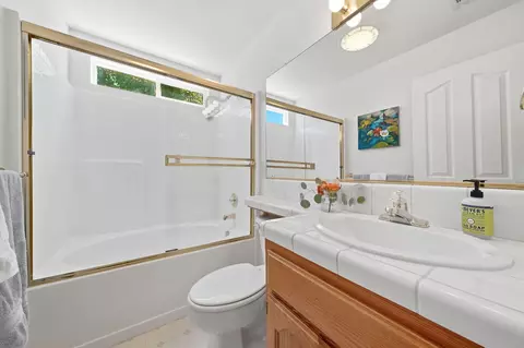 Bath - 1777 Capistrano Walk, Redding, CA 96003 photo 5 of 5