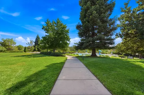 View/Area - 1777 Capistrano Walk, Redding, CA 96003 photo 3 of 15