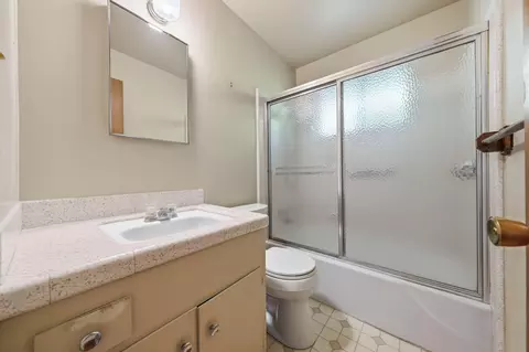 Bath - 218 San Mateo Ave, Gerber, CA 96035 photo 1 of 2