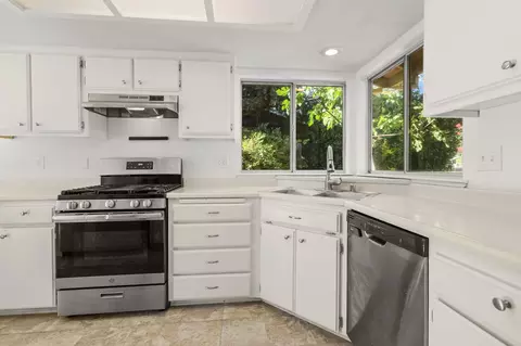 Kitchen - 150 Danbury Dr, Redding, CA 96003 photo 1 of 3