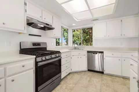 Kitchen - 150 Danbury Dr, Redding, CA 96003 photo 3 of 3