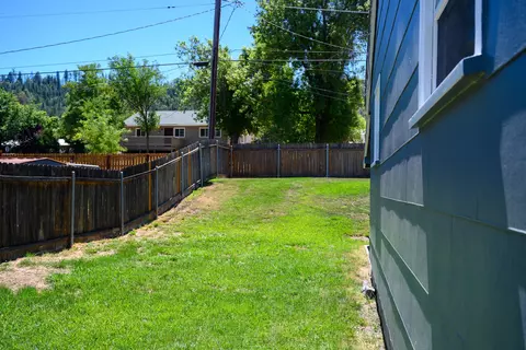 Exterior - 248 2nd Ave, Lewiston, CA 96052 photo 3 of 6