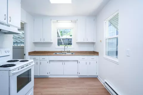 Kitchen - 248 2nd Ave, Lewiston, CA 96052 photo 1 of 3