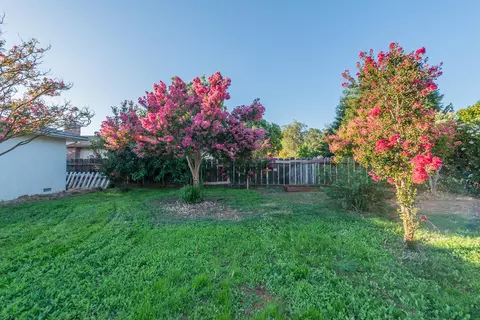 Exterior - 2845 Regal Ave, Redding, CA 96002 photo 12 of 15