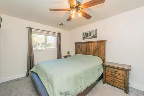 Bedroom - 2845 Regal Ave, Redding, CA 96002 photo 4 of 5