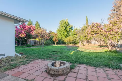 Exterior - 2845 Regal Ave, Redding, CA 96002 photo 10 of 15