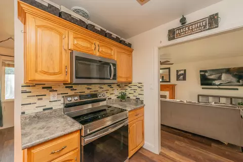 Kitchen - 2845 Regal Ave, Redding, CA 96002 photo 3 of 6