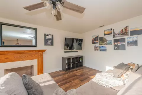 Living - 2845 Regal Ave, Redding, CA 96002 photo 2 of 4