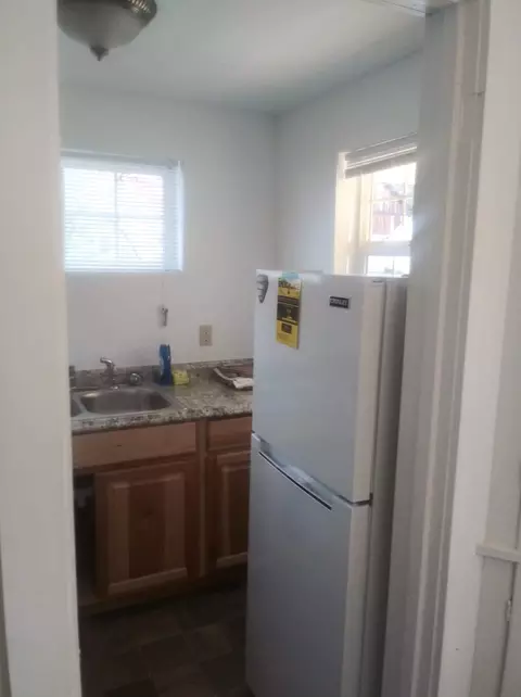 Kitchen - 303 Pine St, Yreka, CA 96097 photo 3 of 6