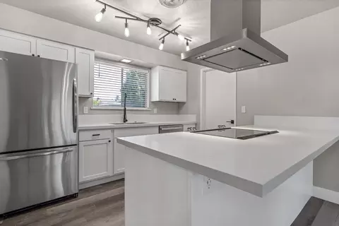 Kitchen - 952 Camino Ct, Redding, CA 96002 photo 4 of 6