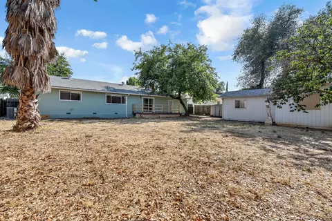 Exterior - 952 Camino Ct, Redding, CA 96002 photo 6 of 6