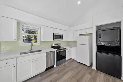 Kitchen - 625 Orchard Estates Dr, Redding, CA 96001 photo 1 of 1
