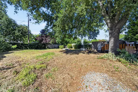 Exterior - 625 Orchard Estates Dr, Redding, CA 96001 photo 10 of 15
