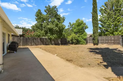 Exterior - 1987 Charade Way, Redding, CA 96003 photo 7 of 10