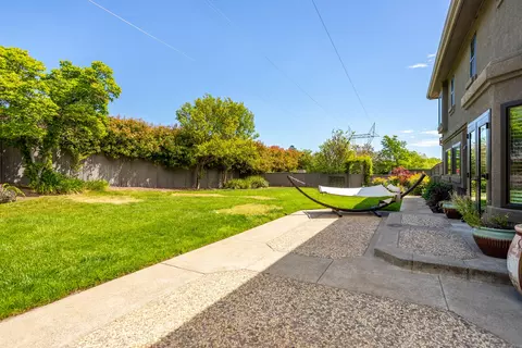 Exterior - 985 River Bend Rd, Redding, CA 96003 photo 10 of 21