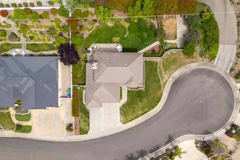 View/Area - 985 River Bend Rd, Redding, CA 96003 photo 7 of 12
