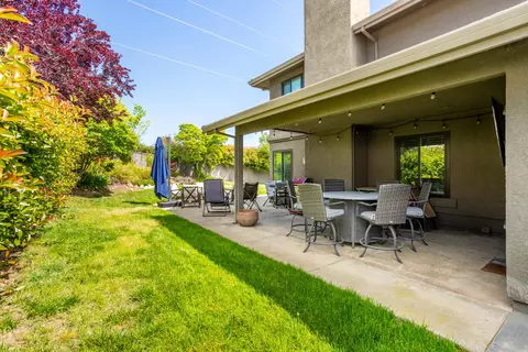 Exterior - 985 River Bend Rd, Redding, CA 96003 photo 9 of 21