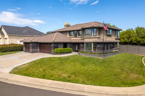 Exterior - 985 River Bend Rd, Redding, CA 96003 photo 15 of 21