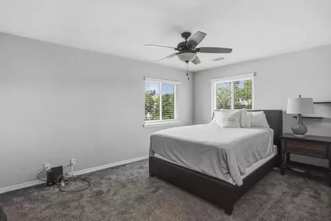 Bedroom - 985 River Bend Rd, Redding, CA 96003 photo 4 of 5