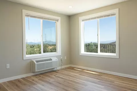 Living - 9854 Record Range Rd, Redding, CA 96001 photo 2 of 3