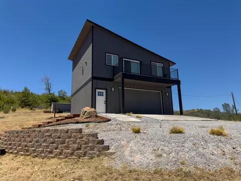 Exterior - 9854 Record Range Rd, Redding, CA 96001 photo 5 of 5