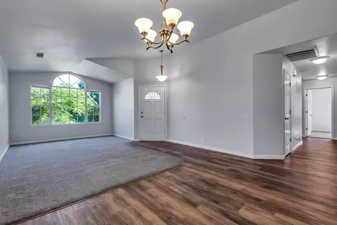 Living - 597 Martinique Cir, Redding, CA 96003 photo 5 of 11