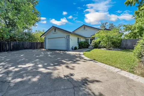 Exterior - 597 Martinique Cir, Redding, CA 96003 photo 1 of 7