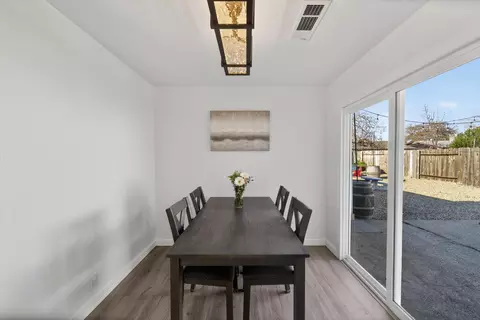 Dining - 1254 Beltline Rd, Redding, CA 96003 photo 2 of 2