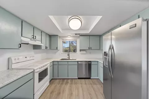 Kitchen - 1254 Beltline Rd, Redding, CA 96003 photo 1 of 2