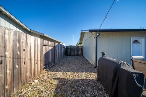 Exterior - 1254 Beltline Rd, Redding, CA 96003 photo 6 of 9