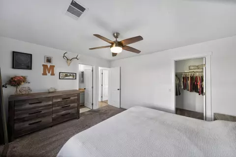 Bedroom - 1254 Beltline Rd, Redding, CA 96003 photo 2 of 3
