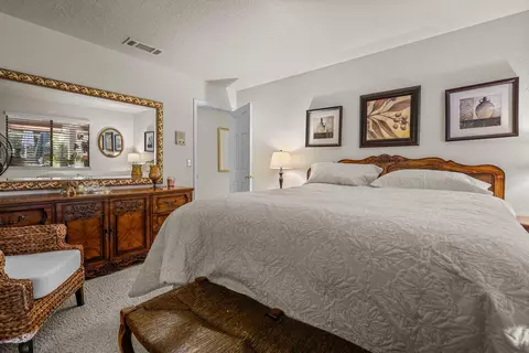 Bedroom - 15624 Ranchland Dr, Redding, CA 96001 photo 3 of 3