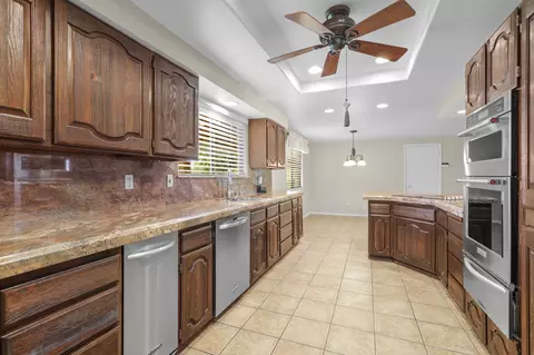 Kitchen - 15624 Ranchland Dr, Redding, CA 96001 photo 4 of 4