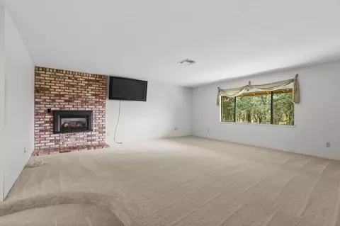 Living - 15624 Ranchland Dr, Redding, CA 96001 photo 8 of 8